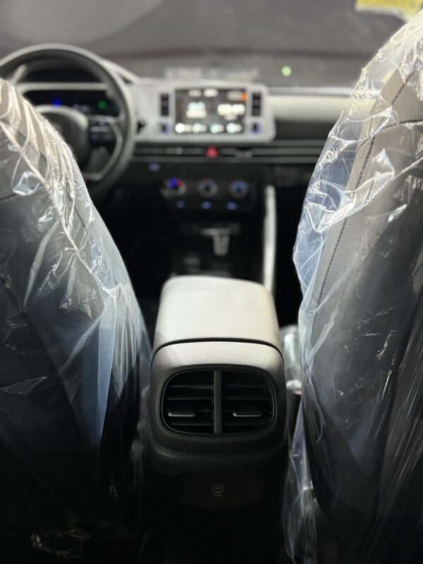 HYUNDAI ELANTRA - Image 4